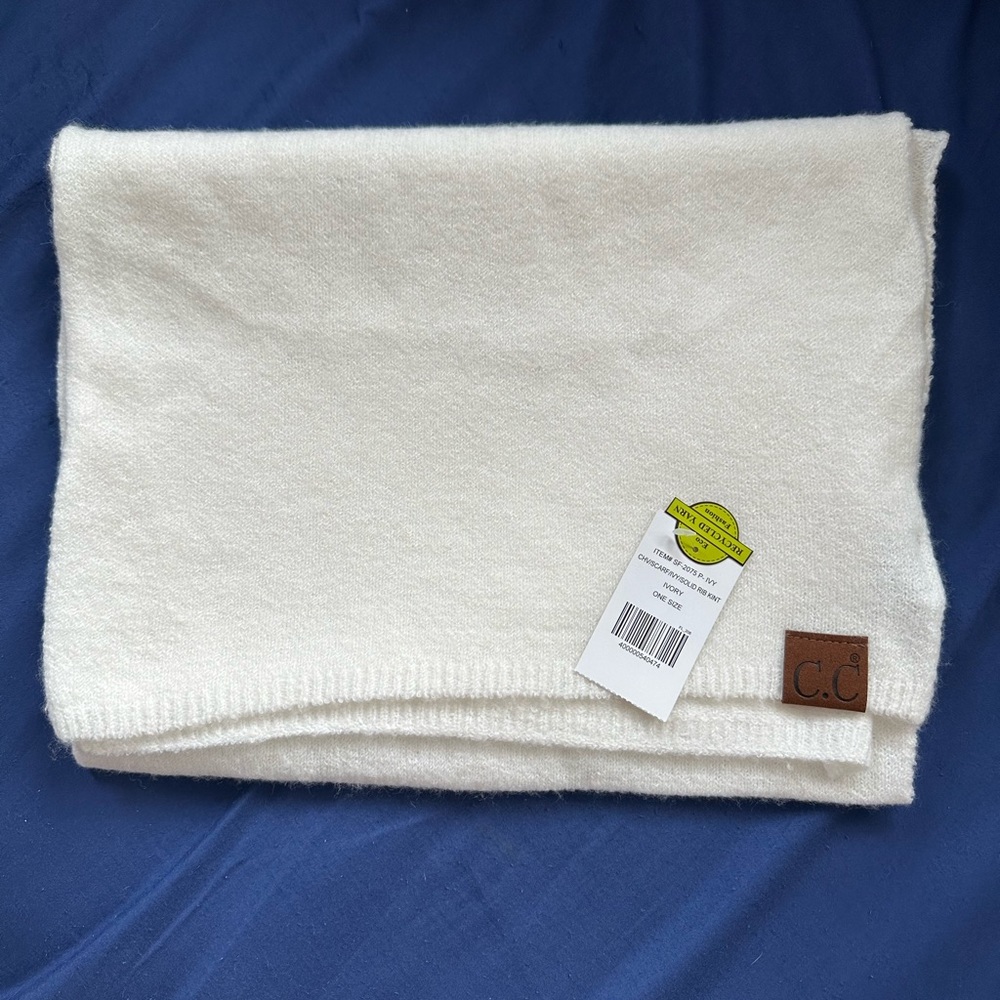 CC NWT Ivory Scarf